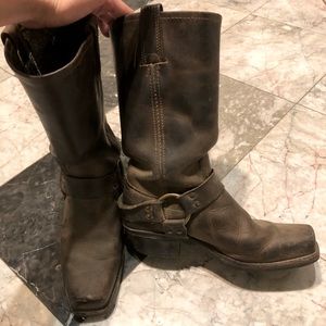 Frye Harness Boot 12R size 8.5 Pre-owned Tan Brown